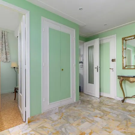 Апартаменты Bagatelle Exceptional Location With Stunning Sea Views *